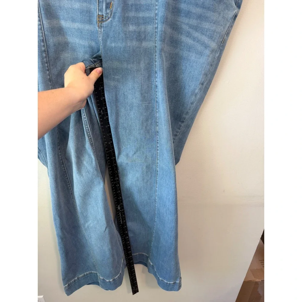 Lane Bryant Signature Fit Flex Magic Waistband Mid-Rise Flare Jeans Blue Size 28
